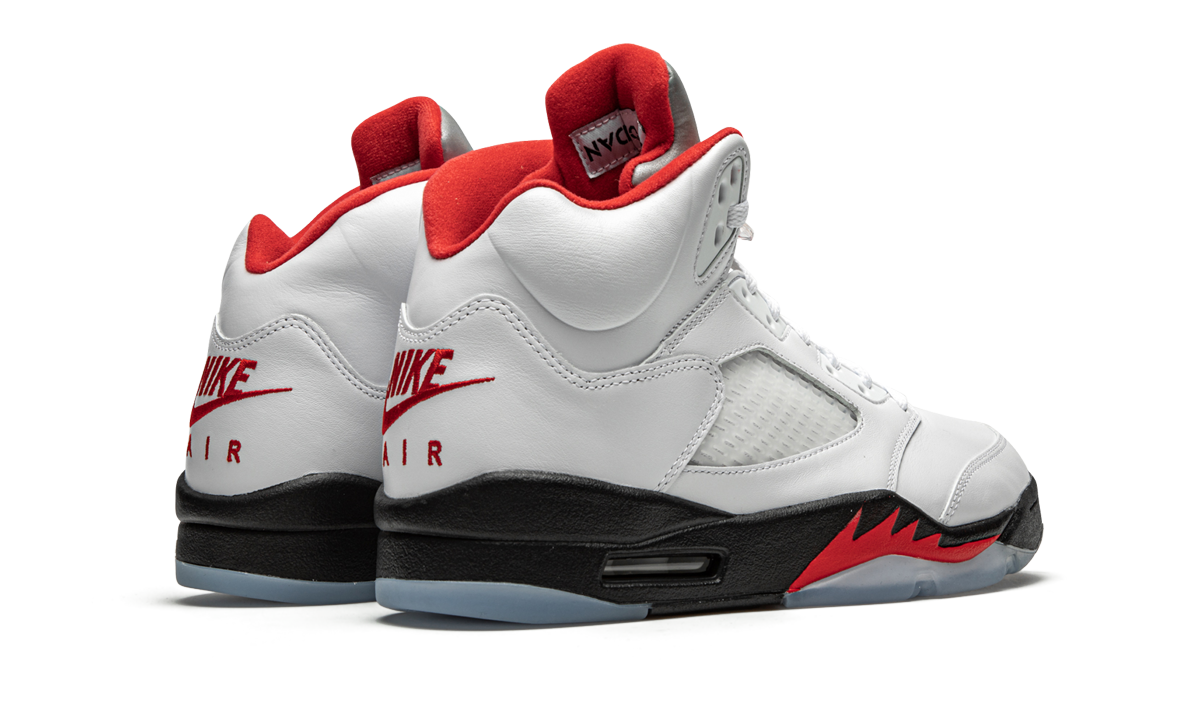Air Jordan 5 Retro "Fire Red Silver Tongue 2020"