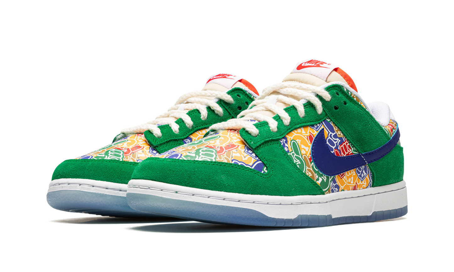 Dunk Low "Foam Finger"