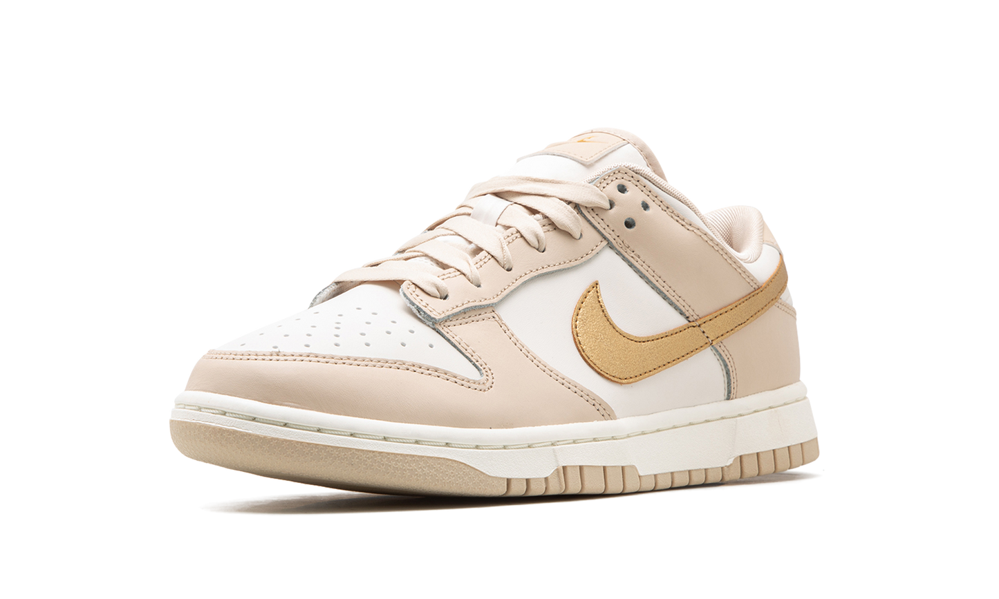 DUNK LO MNS WMNS "Phantom Metallic Gold"