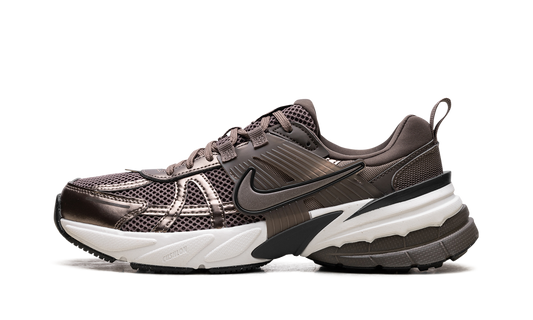V2K Run WMNS "Mink Brown Ironstone Team Anthracite"