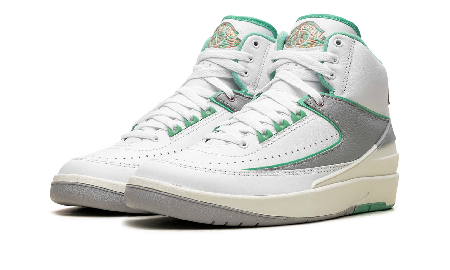 Jordan 2 Retro WMNS "Crystal Mint"