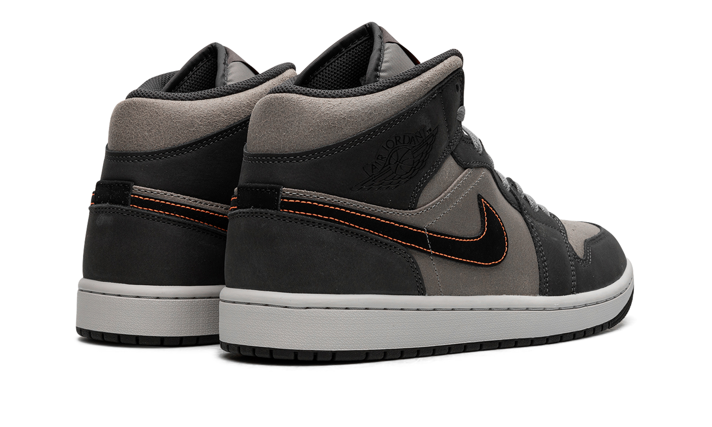 Air Jordan 1 Mid SE "Night Stadium"
