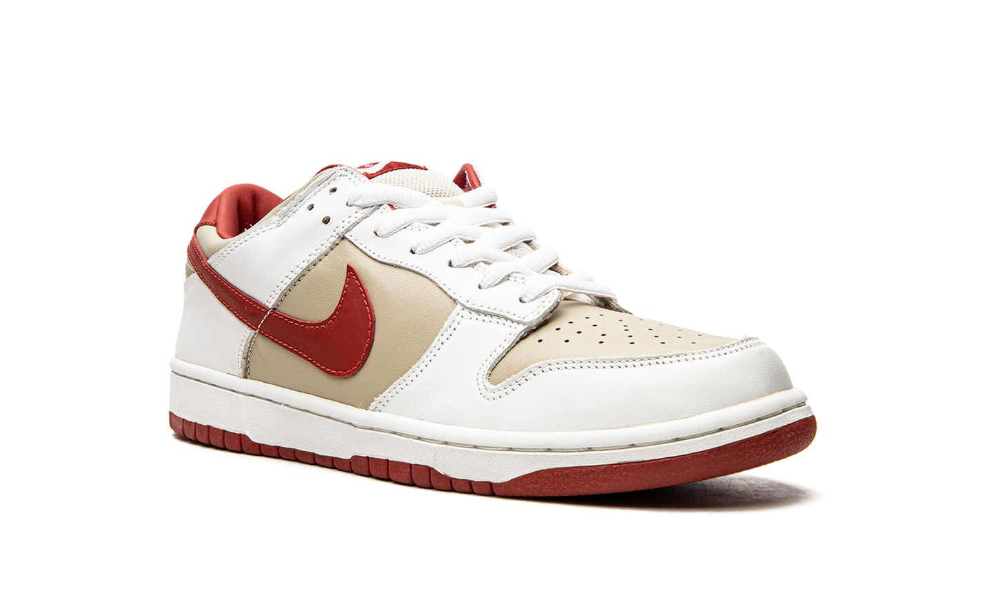 DUNK LO PRO MNS WMNS "Light Stone Varsity Red"
