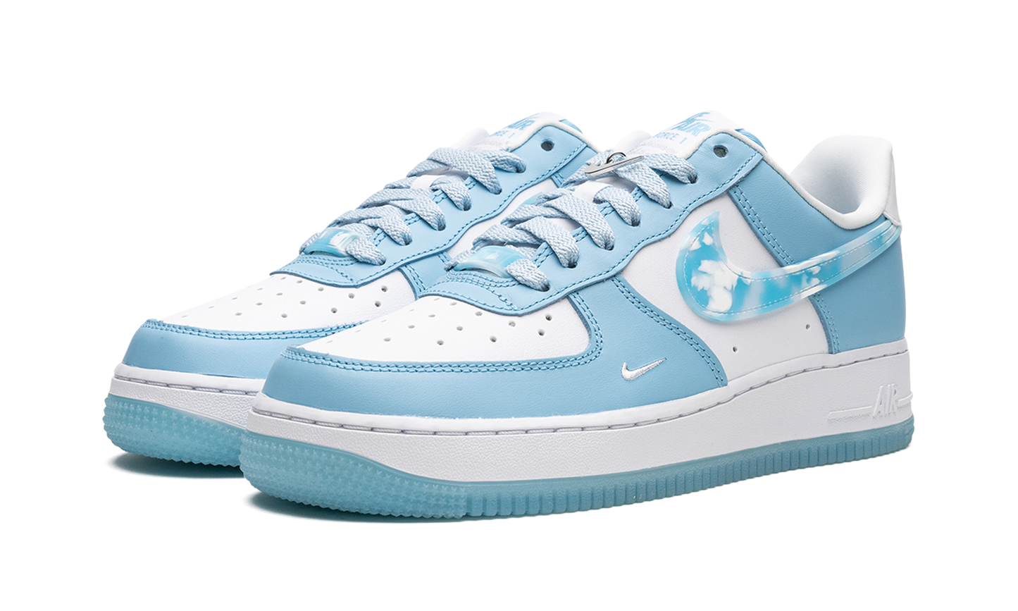 AIR FORCE 1 '07 LX MNS WMNS "Nail Art White Blue"