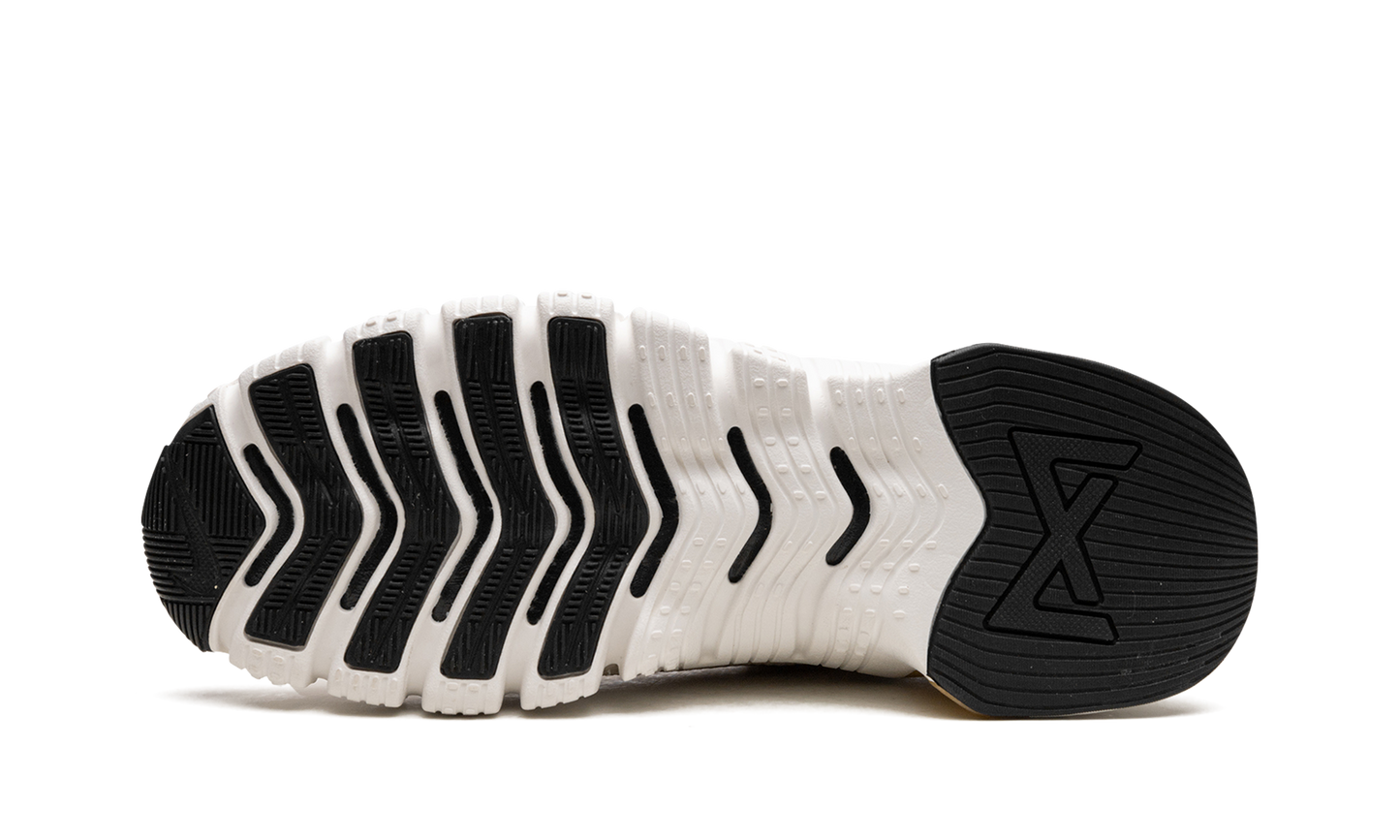 FREE METCON 3 WMNS "Light Orewood Brown"