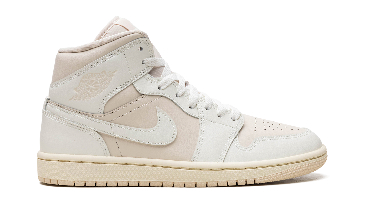 Air Jordan 1 WMNS "White / Light Tan"