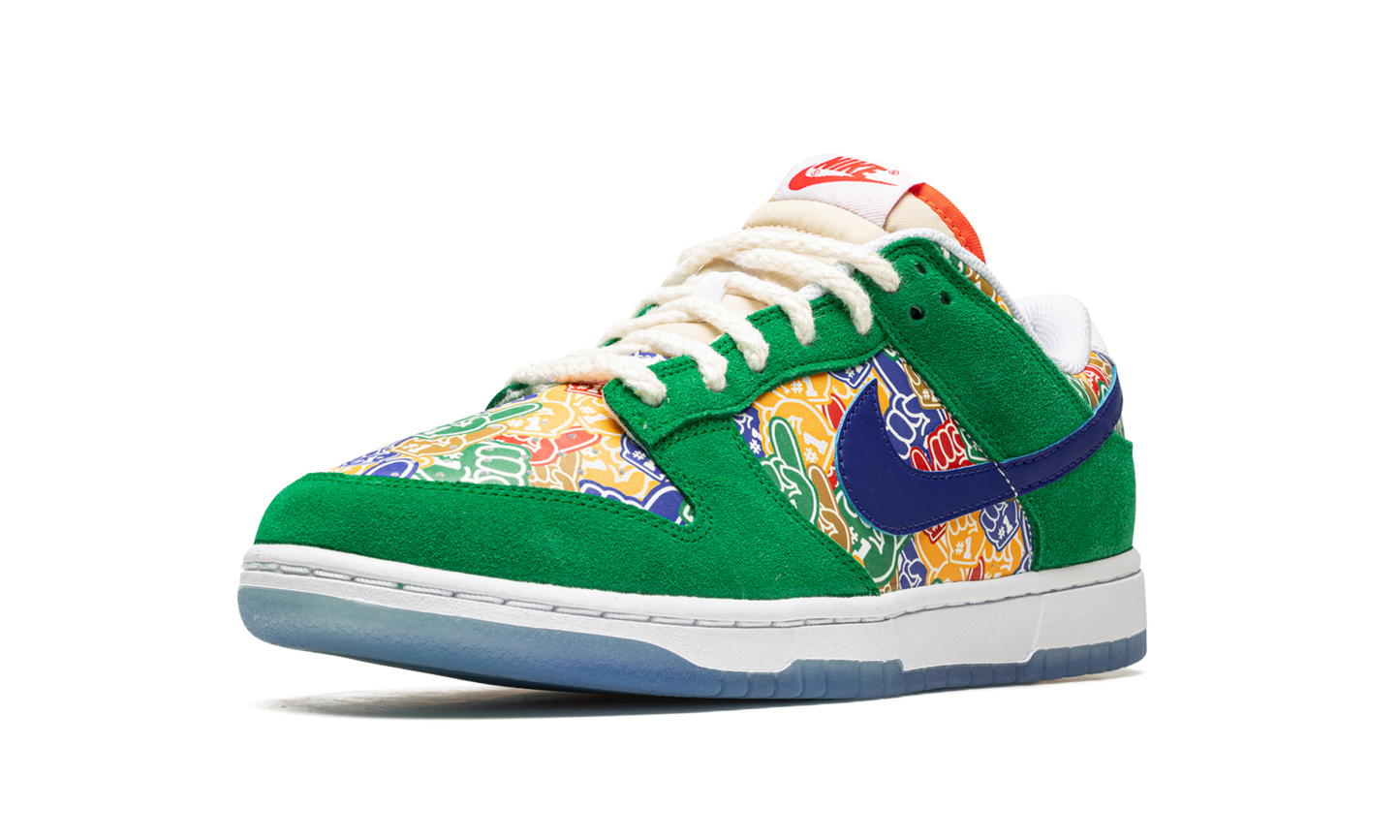 Dunk Low "Foam Finger"