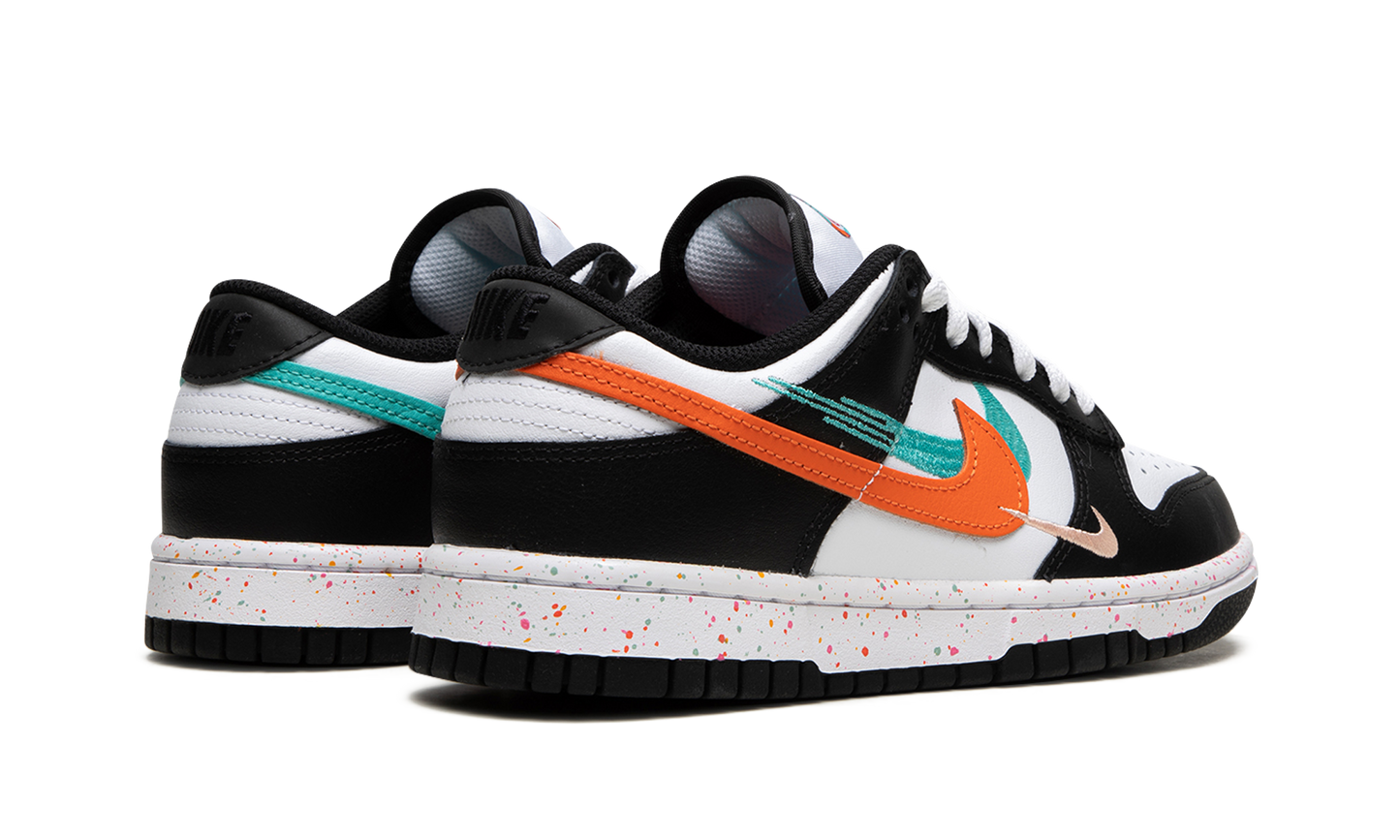 DUNK LO MNS WMNS "Lunar New Year - Multi-Swoosh"