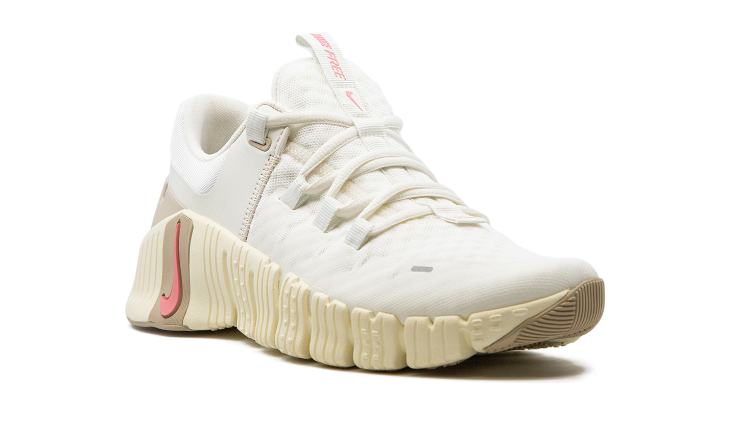 Free Metcon 5 WMNS "Sail Sanddrift"