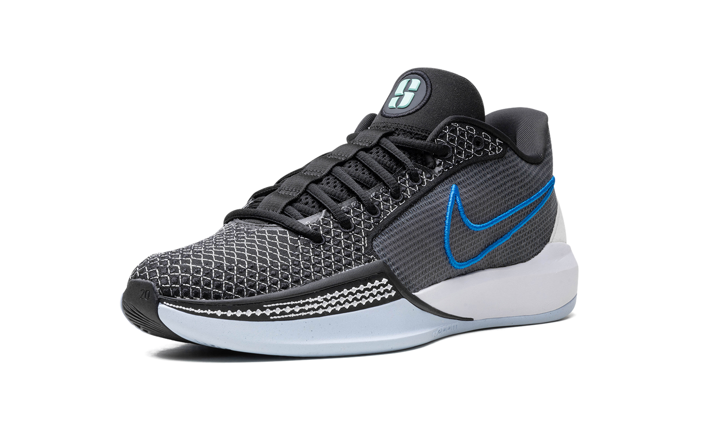 Sabrina 1 "Family Bonds"