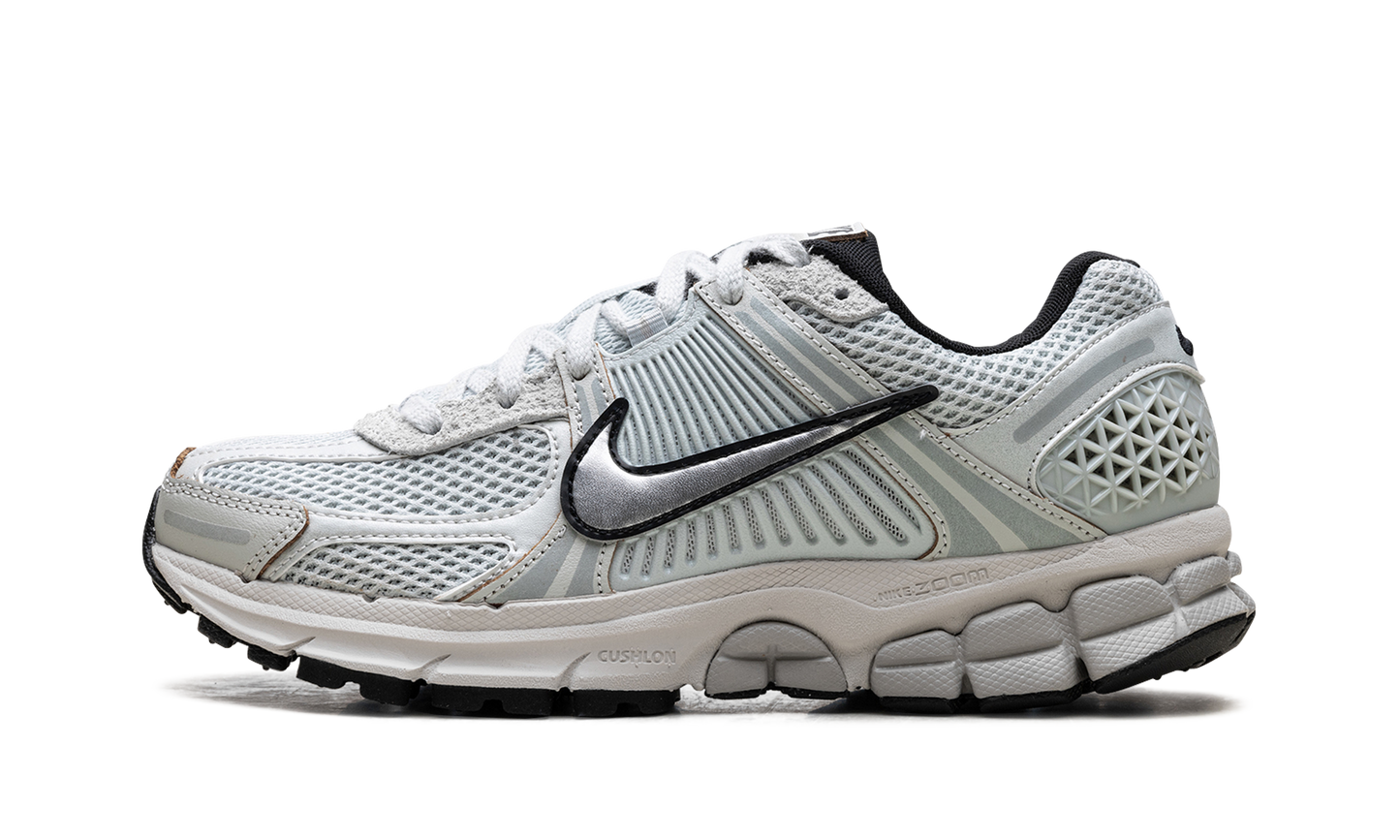 Zoom Vomero 5 WMNS "Light Silver Chrome"