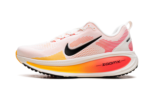 Vomero 18 WMNS "Sail Bright Crimson Laser Orange"