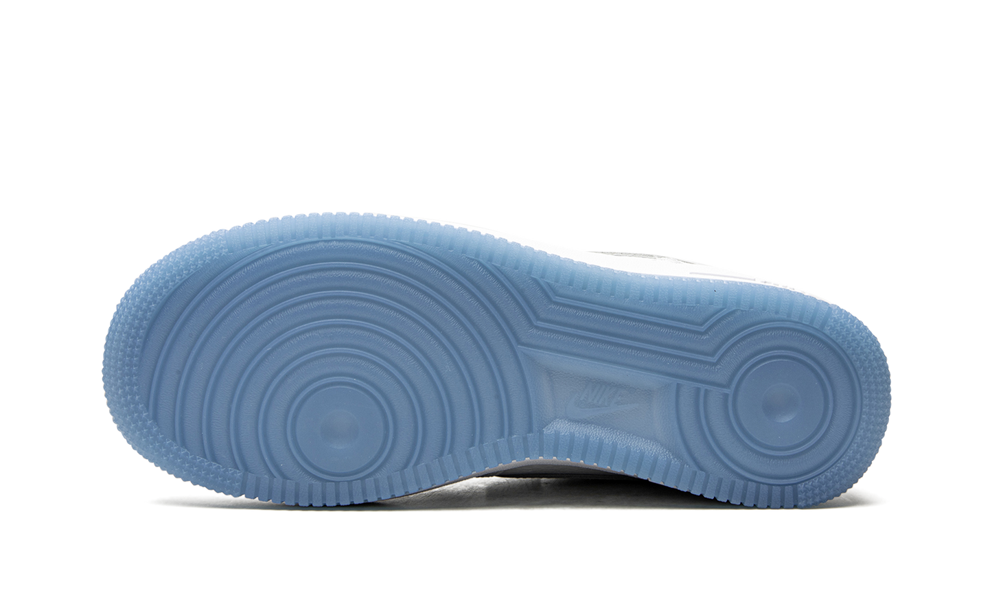 AIR FORCE 1 LO WMNS "UV Reactive Swoosh"