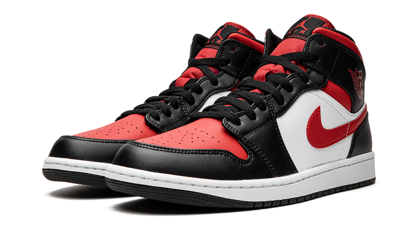 Air Jordan 1 Mid "Bred Toe"