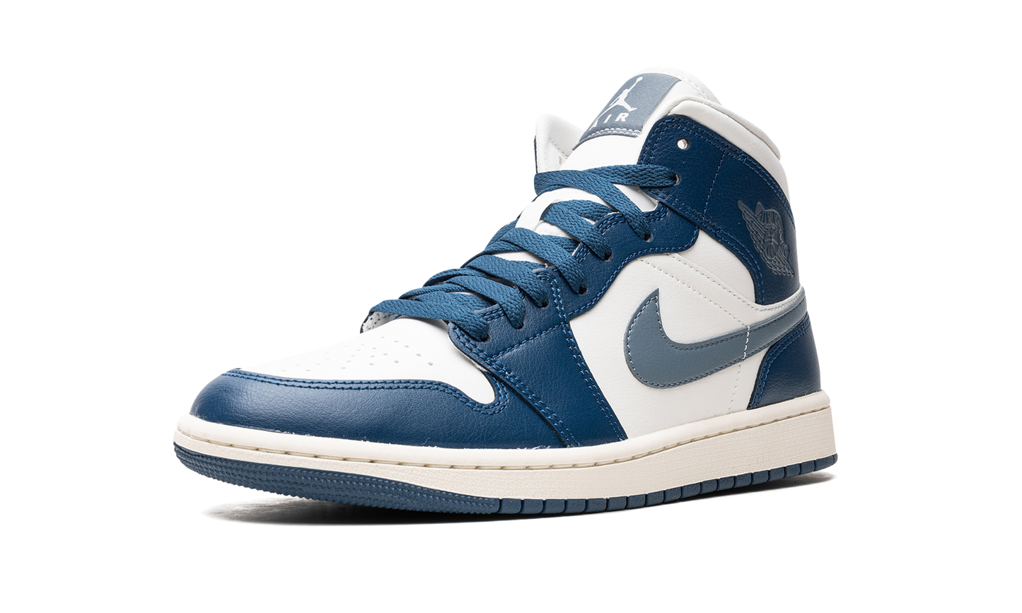 AIR JORDAN 1 MID WMNS "French Blue"