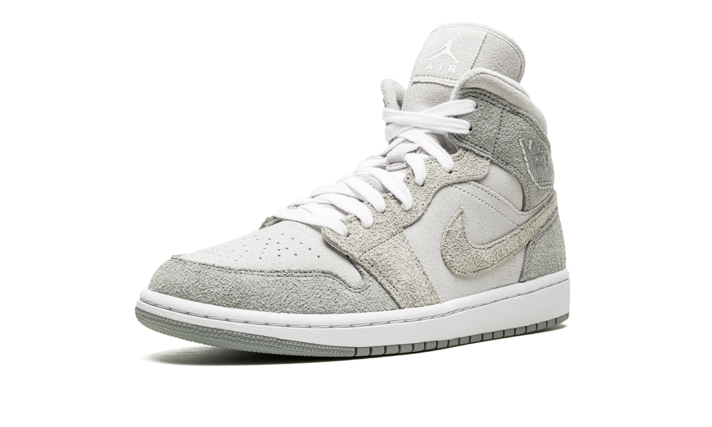 AIR JORDAN 1 MID SE WMNS "Grey Fleece"