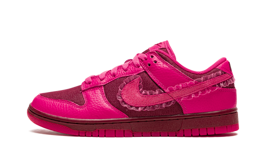 DUNK LOW WMNS "Valentine’s Day"