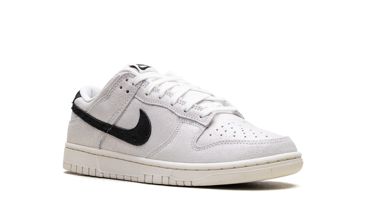 Dunk Low SE WMNS "Sail / Black"