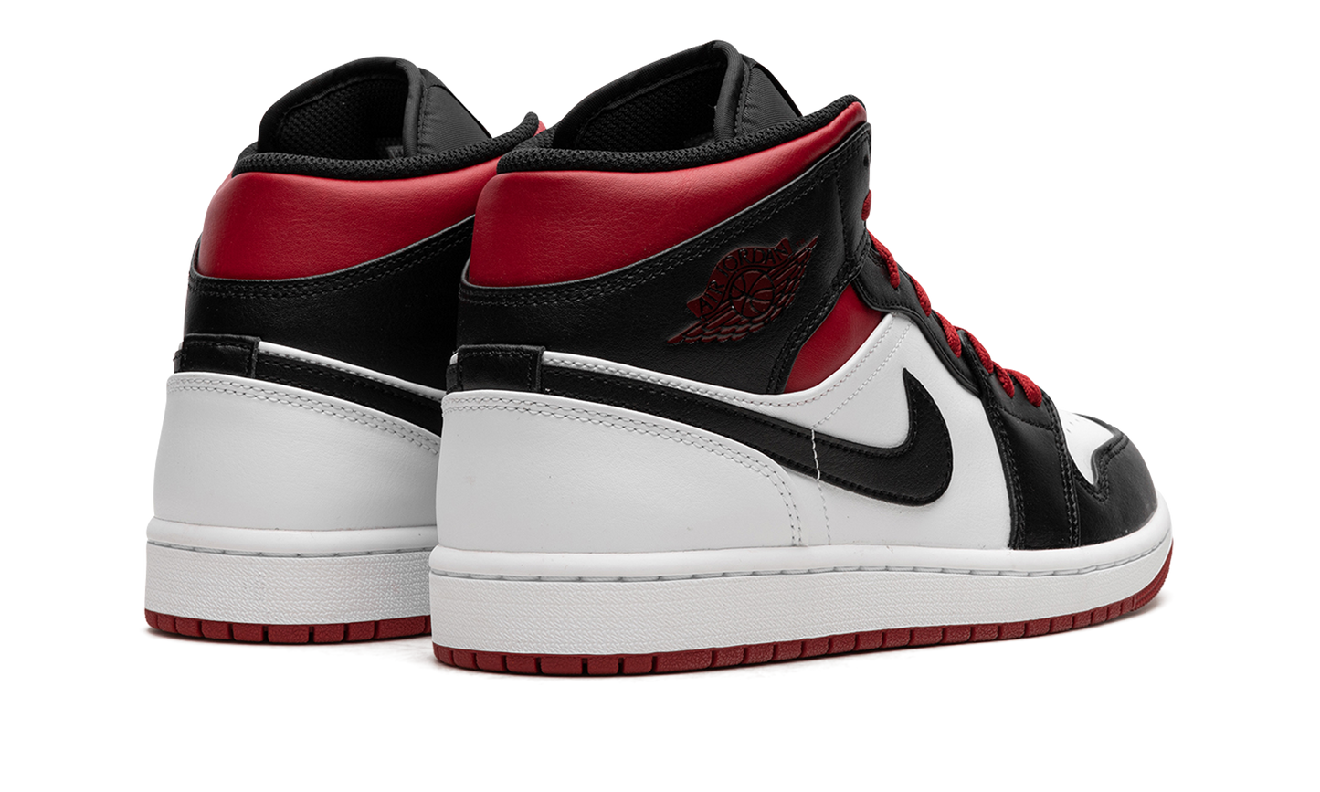 Air Jordan 1 Mid "Gym Red Black Toe"