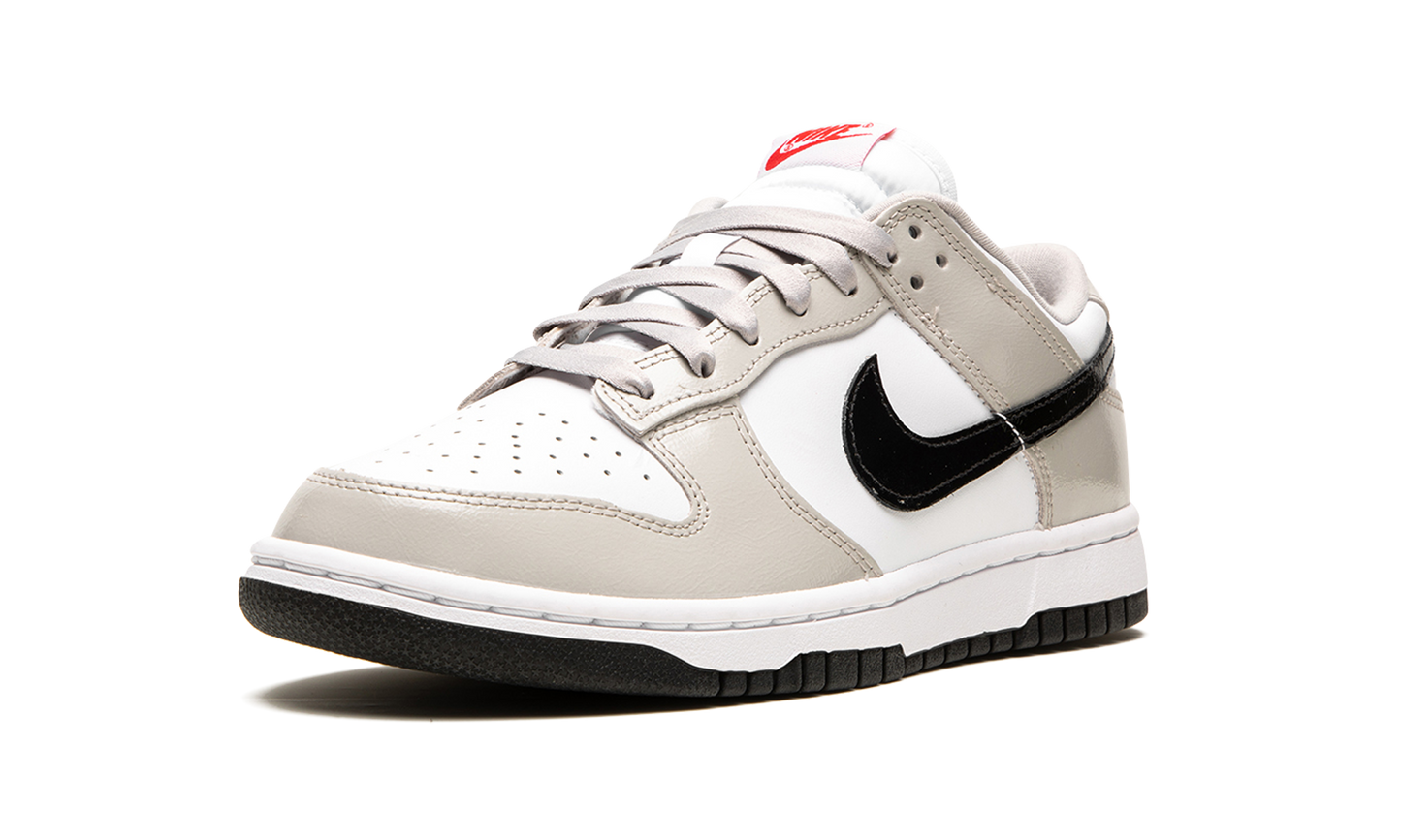 DUNK LO ESS WMNS "Light Iron Ore"