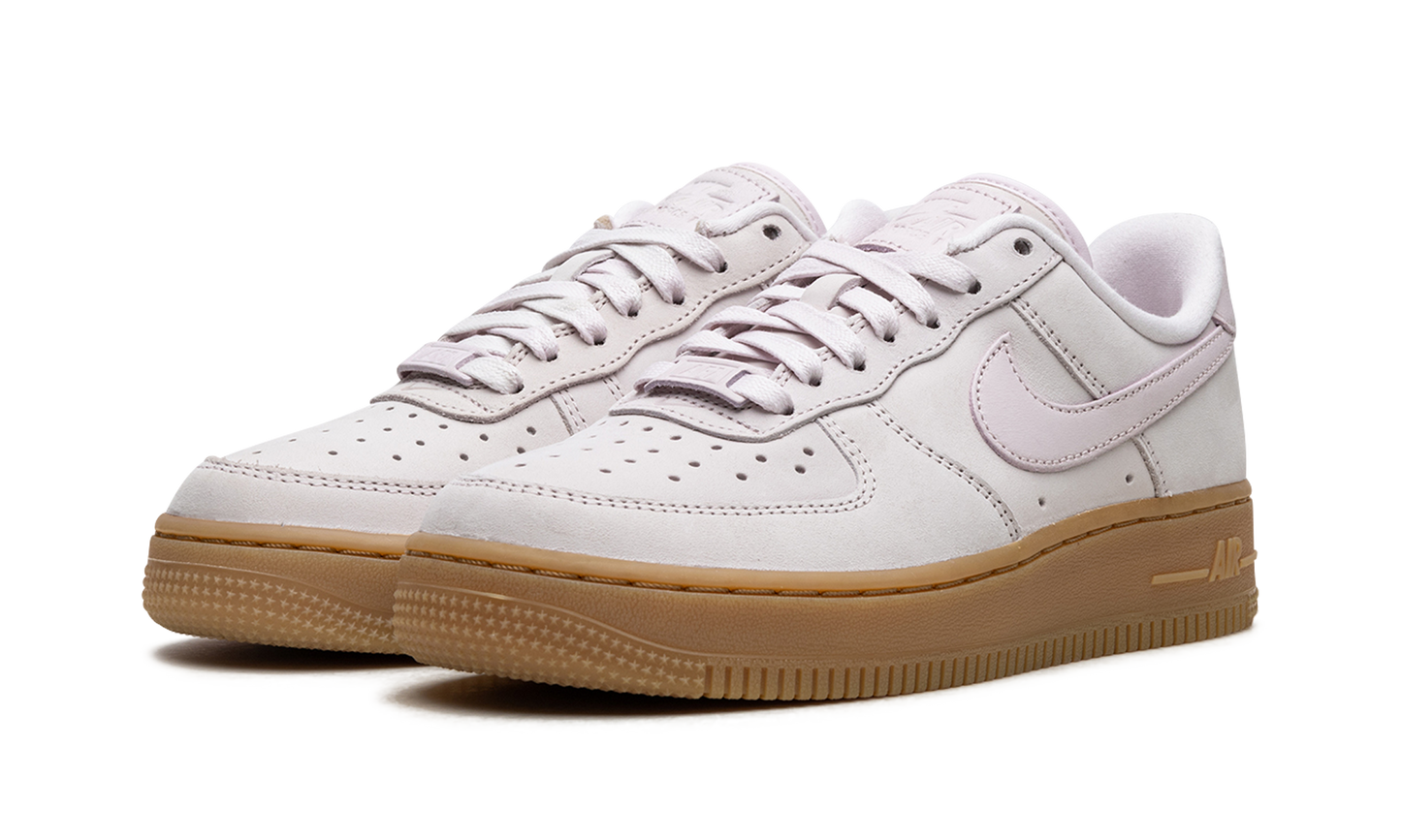 AIR FORCE 1 LO WMNS "Pearl Pink/Gum"