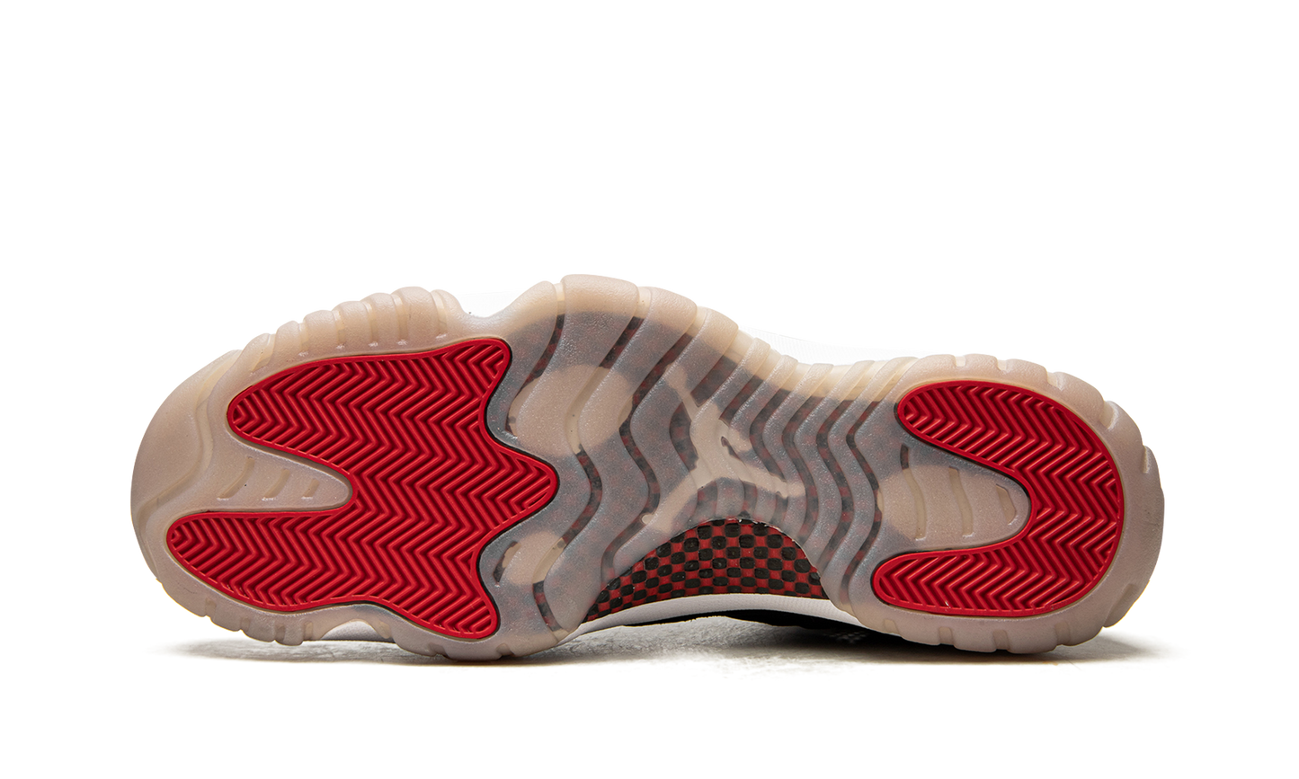 Air Jordan 11 Low IE "Bred 2021"