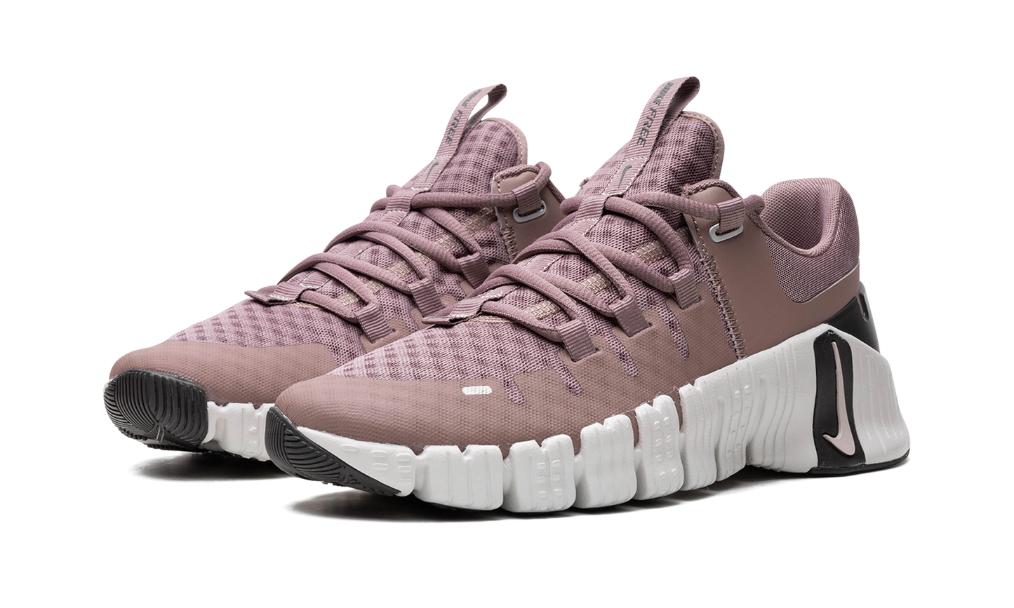 Nike Free Metcon 5 WMNS "Smokey Muave"