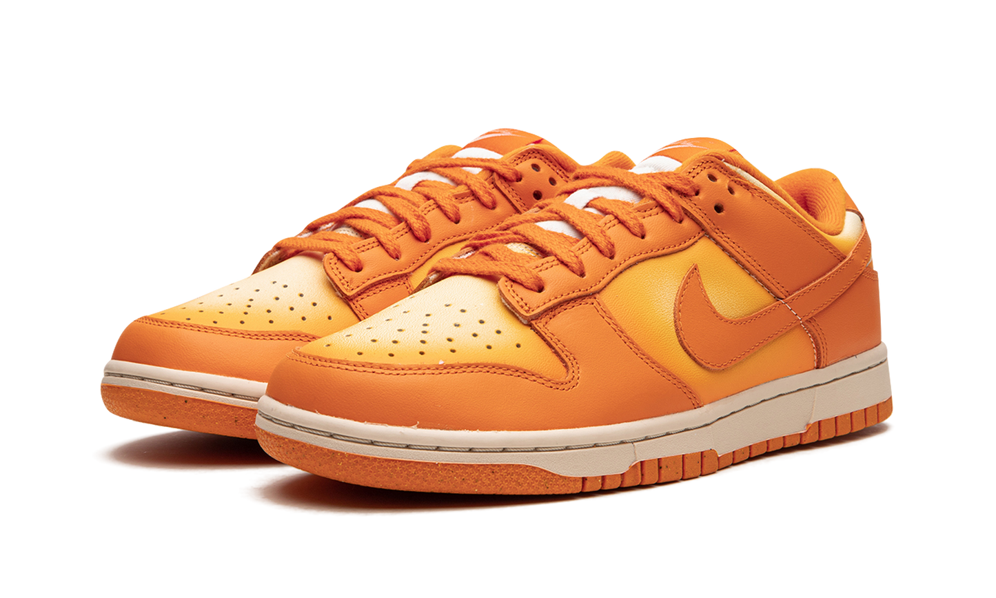 DUNK LO MNS WMNS "Magma Orange"