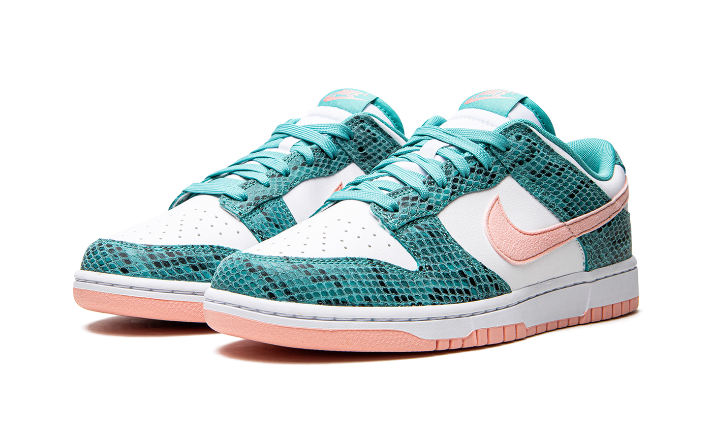 Dunk Low "Snakeskin Washed Teal Bleached Coral"