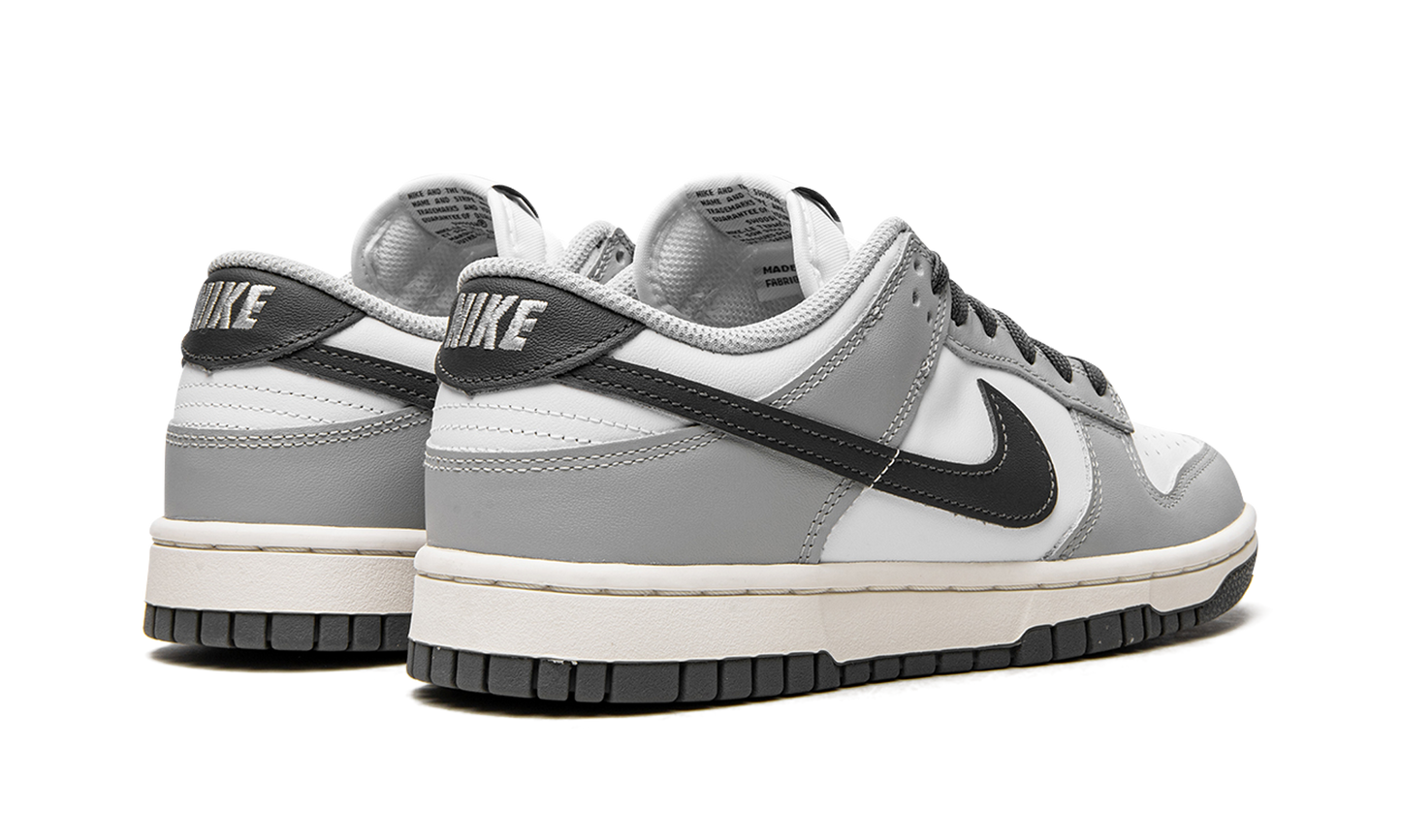 DUNK LO MNS WMNS "Light Smoke Grey"