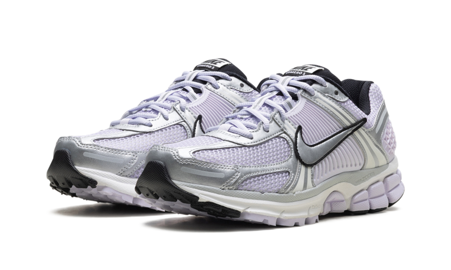 Zoom Vomero 5 WMNS "Barely Grape Photon Dust Summit White Metallic Silver"