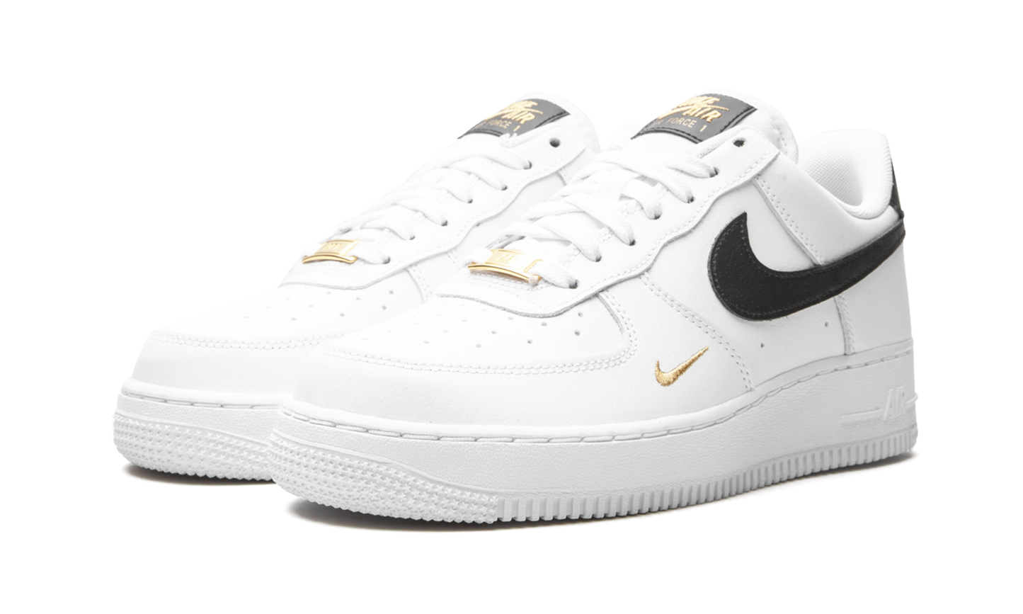 AIR FORCE 1 LO ESSENTIAL MNS WMNS "White / Black / Gold"