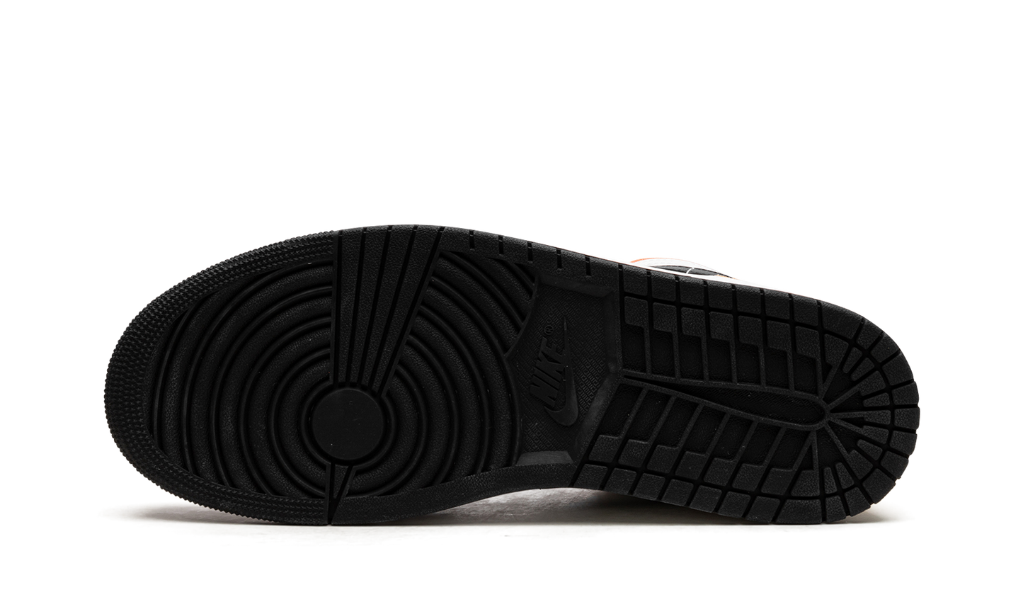 Air Jordan 1 Low SE "Flight Club"