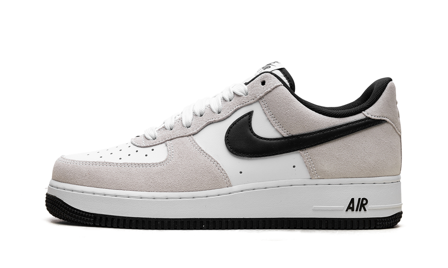 Air Force 1 Low '07 LV8 "White Black"