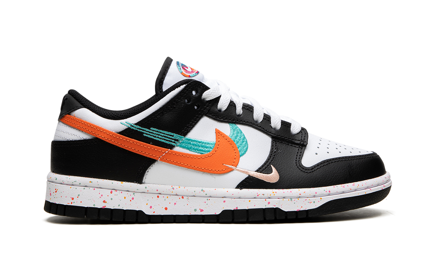 DUNK LO MNS WMNS "Lunar New Year - Multi-Swoosh"