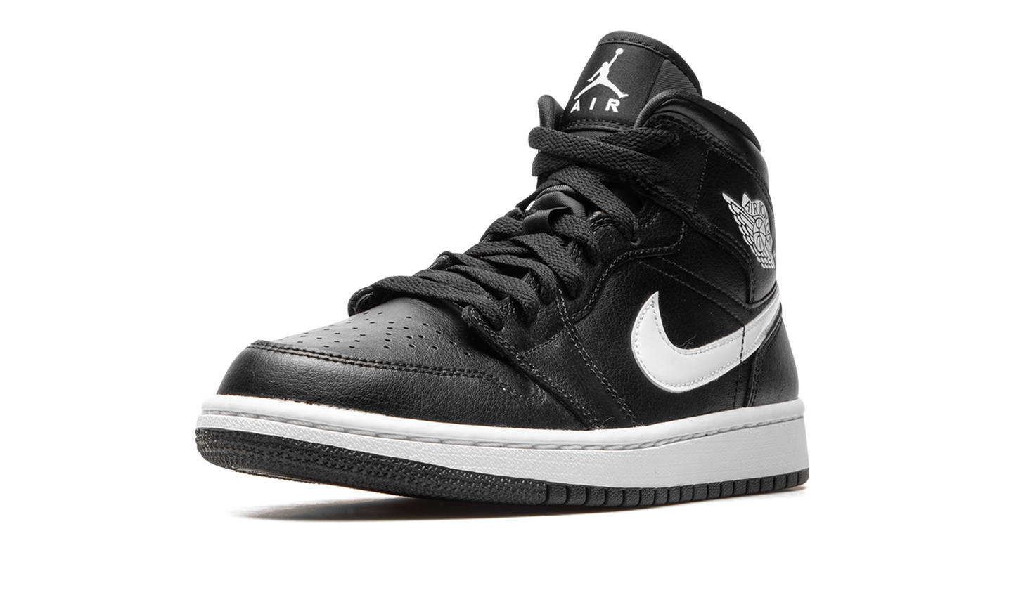 AIR JORDAN 1 MID WMNS "Black / White"