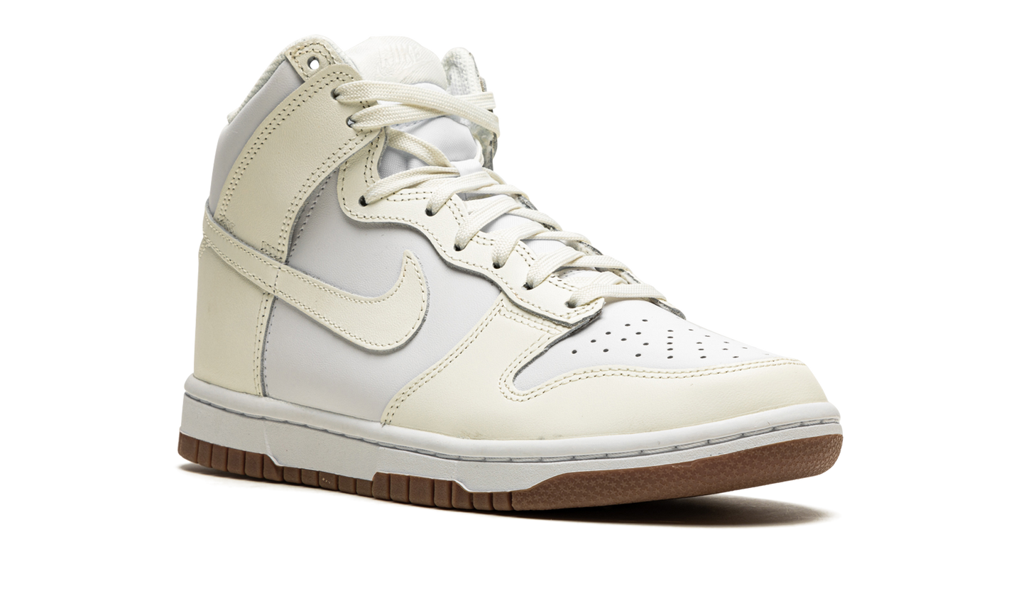 DUNK HIGH MNS WMNS "Sail / Gum"