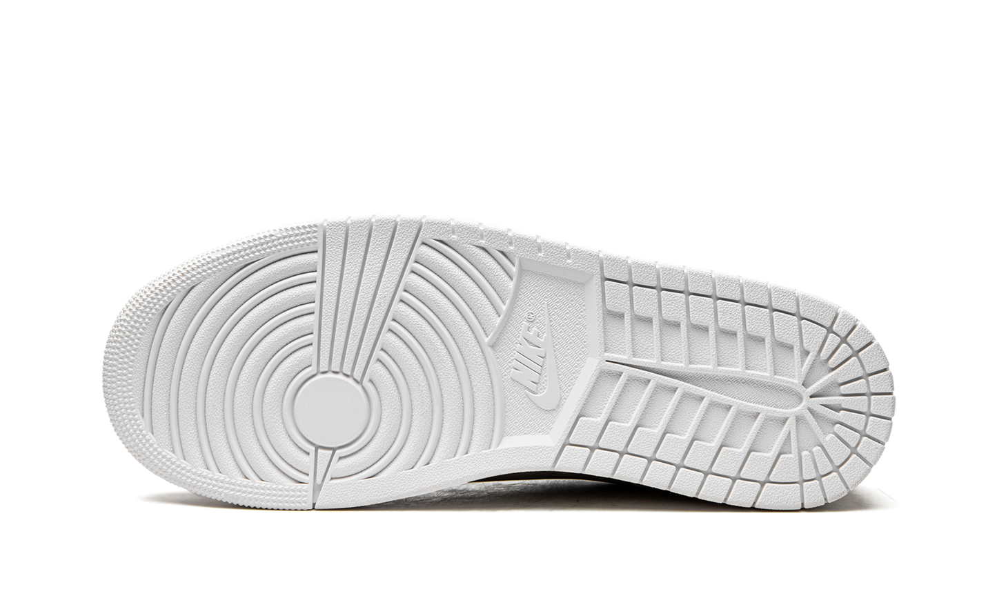 Air Jordan 1 Centre Court "Oil Green"