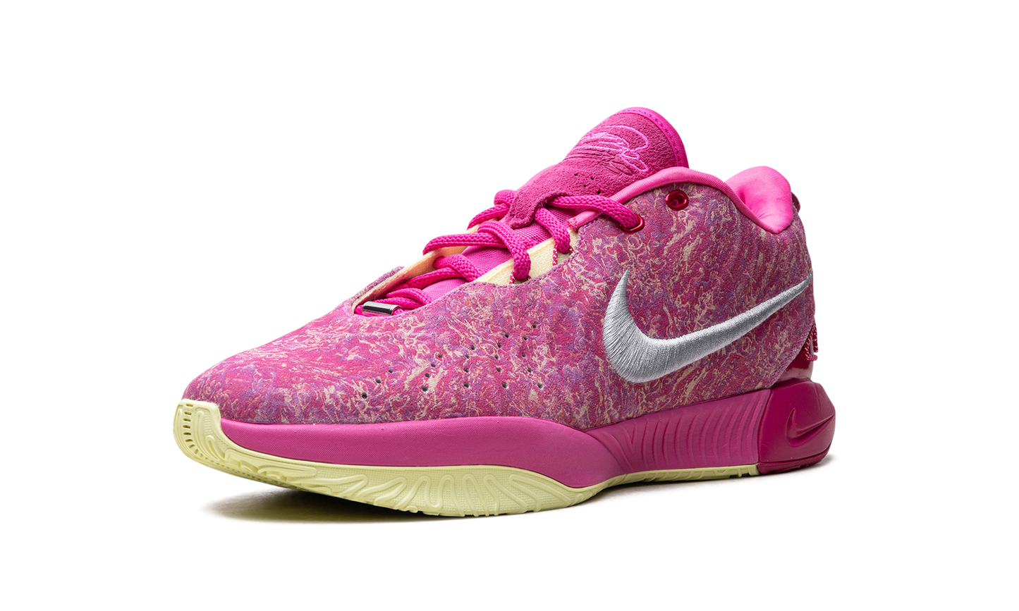 LeBron 21 "The World Is Your Oyster"