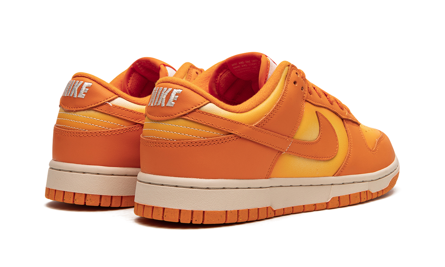 DUNK LO MNS WMNS "Magma Orange"
