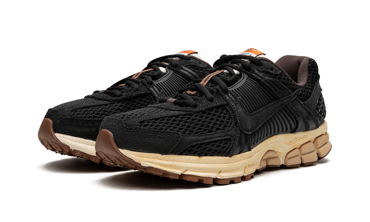 VOMERO 5 WMNS "Black / Sesame"