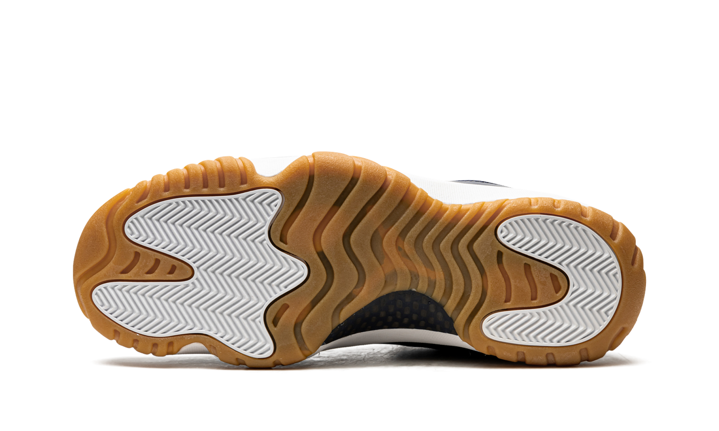 Air Jordan 11 Retro Low "Navy/Gum"