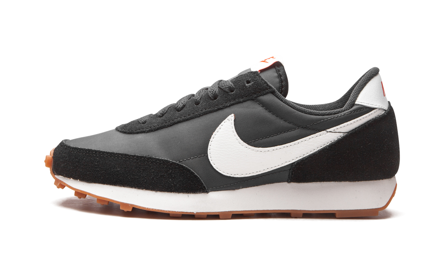 DAYBREAK WMNS "Black / White"