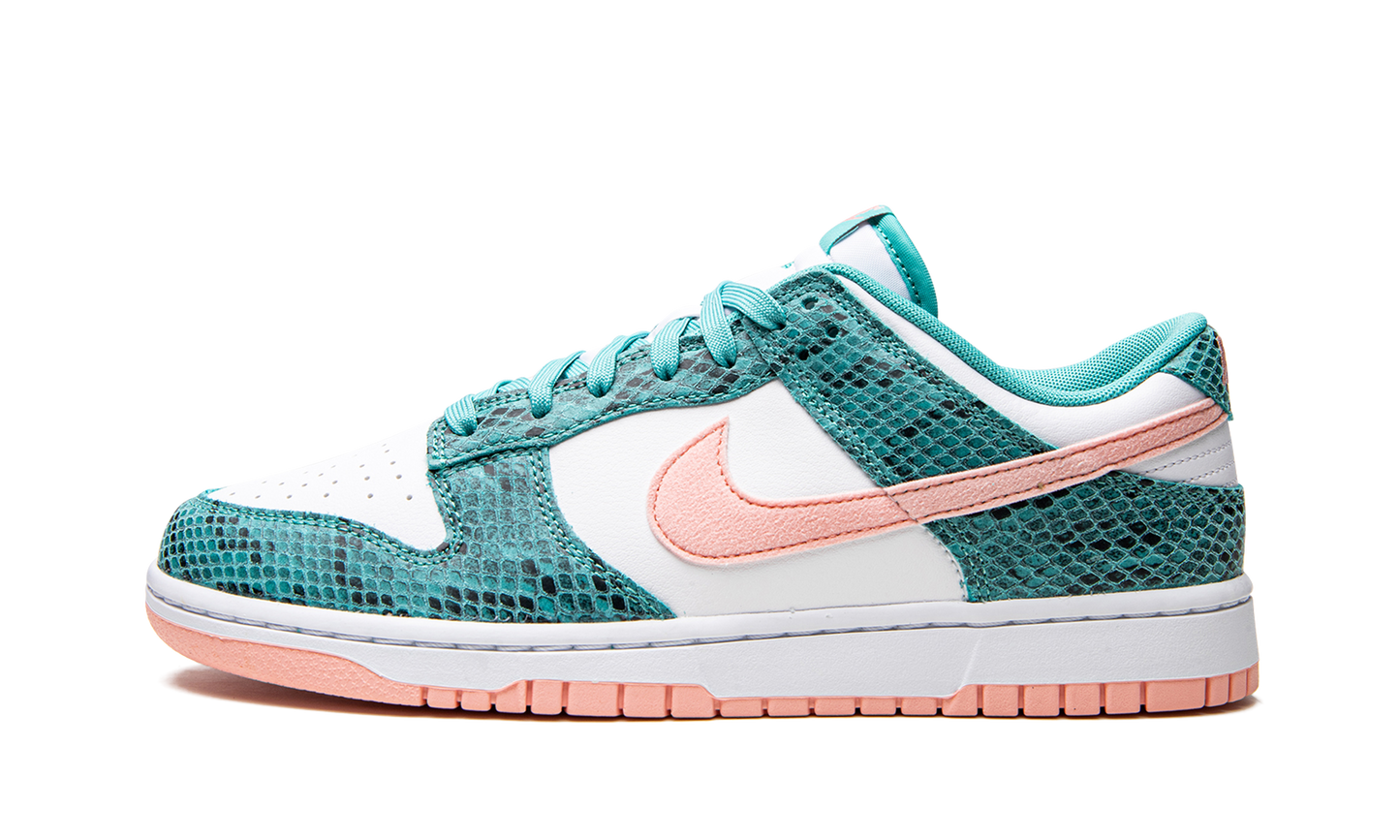 Dunk Low "Snakeskin Washed Teal Bleached Coral"