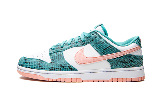 Dunk Low "Snakeskin Washed Teal Bleached Coral"