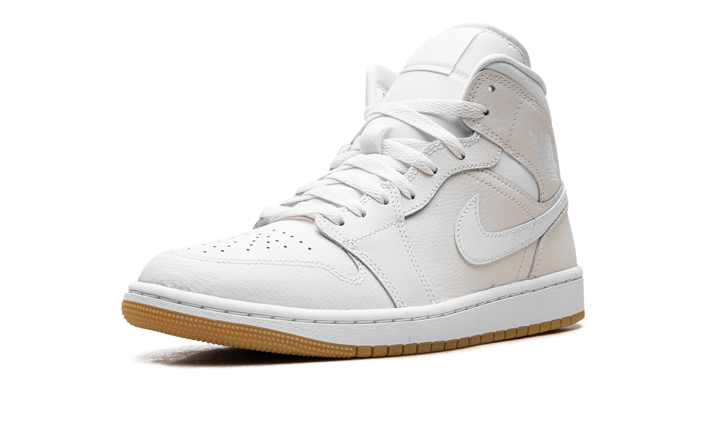 Jordan 1 Mid WMNS "Phantom Gum"