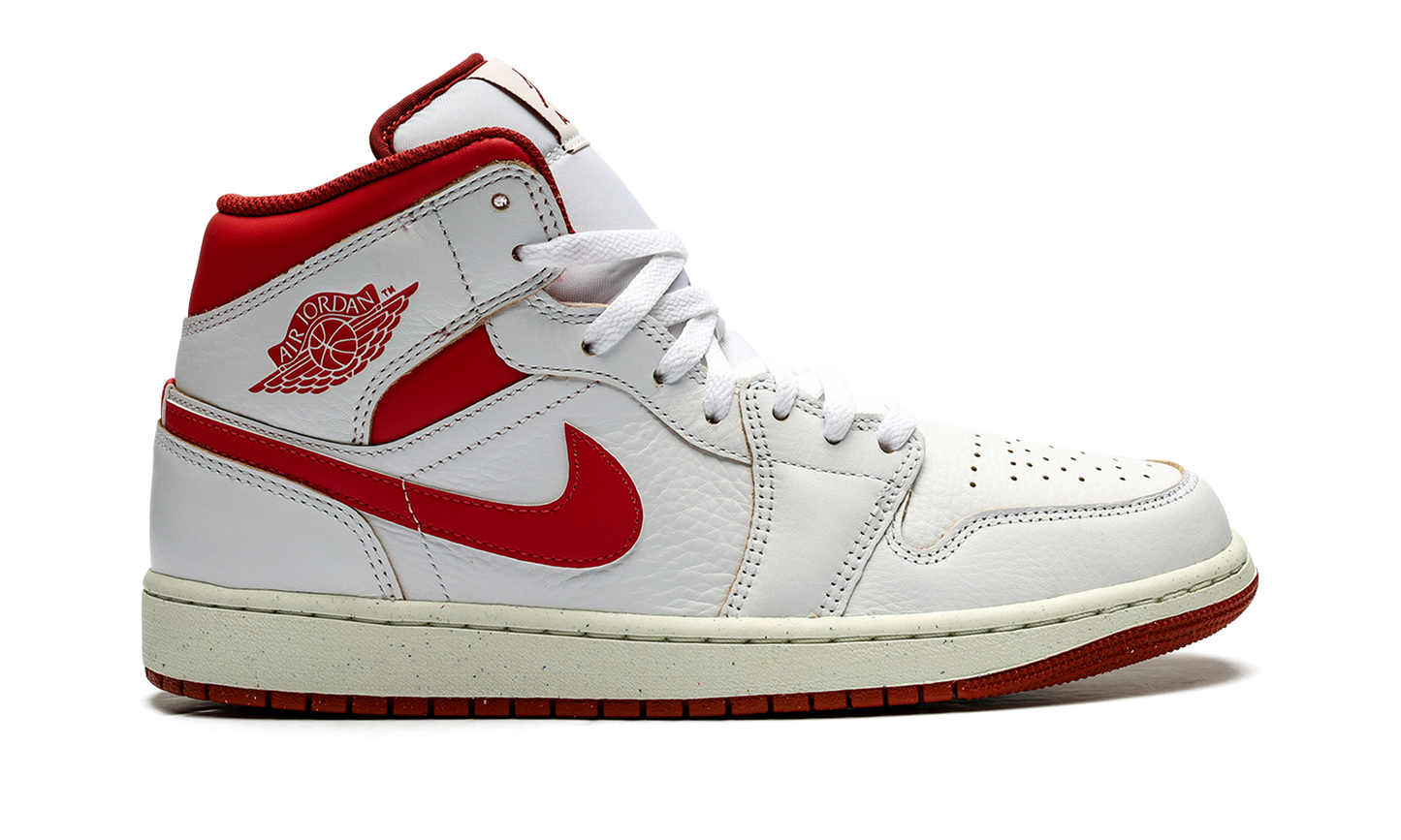 Air Jordan 1 Mid SE "Dune Red"