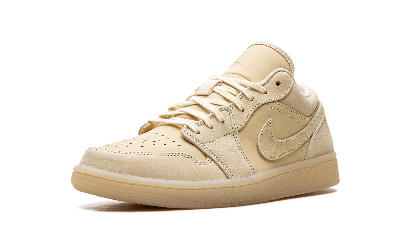 Air Jordan 1 Low SE WMNS "Sand"