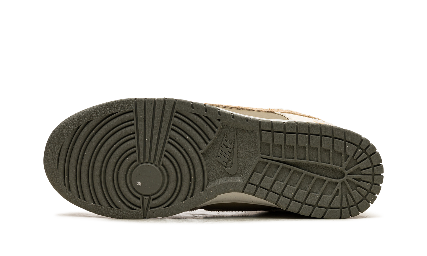 DUNK LOW WMNS "Light Bone Neutral Olive"