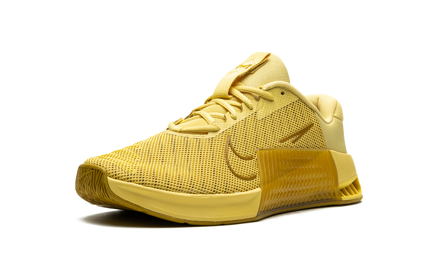 Metcon 9 "Saturn Gold"